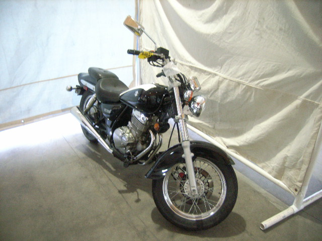Suzuki GZ250