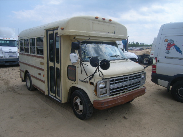 GMC Cutaway Van