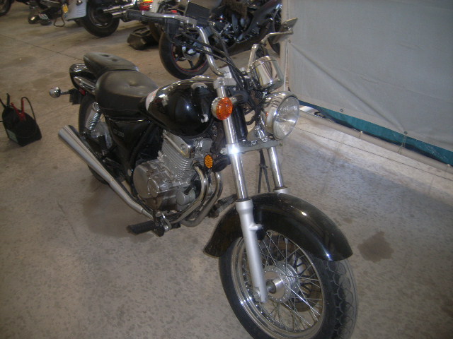 Suzuki GZ250