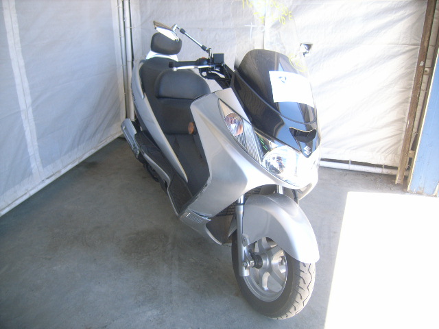 Suzuki AN400K