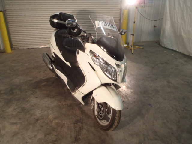 Suzuki AN400