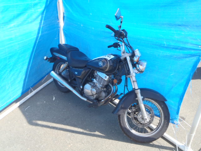 Suzuki GZ250K