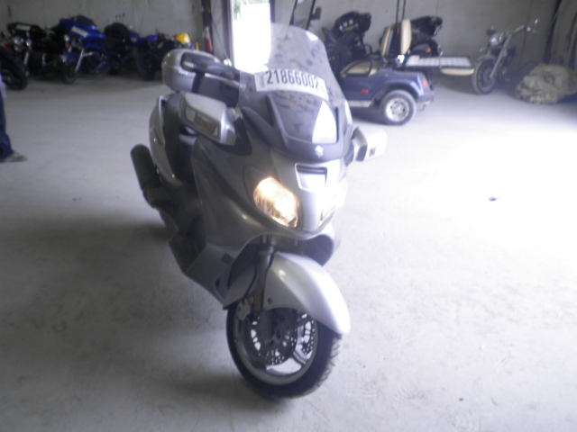 Suzuki AN650