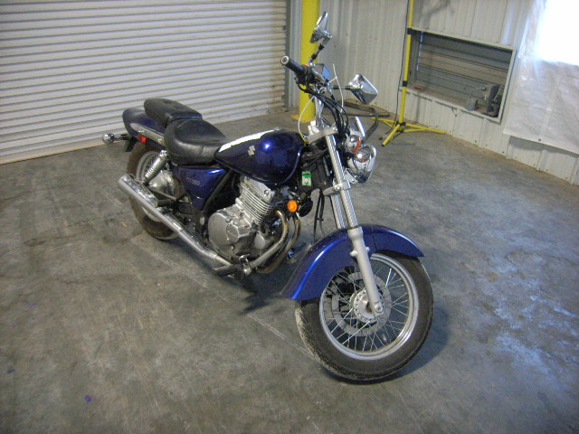 Suzuki GZ250