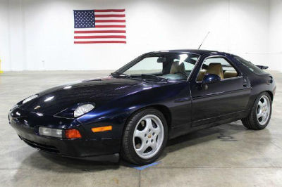 Porsche 928