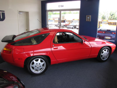 Porsche 928