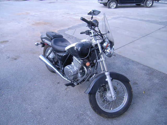 Suzuki GZ250