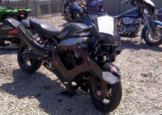 Suzuki RF900R