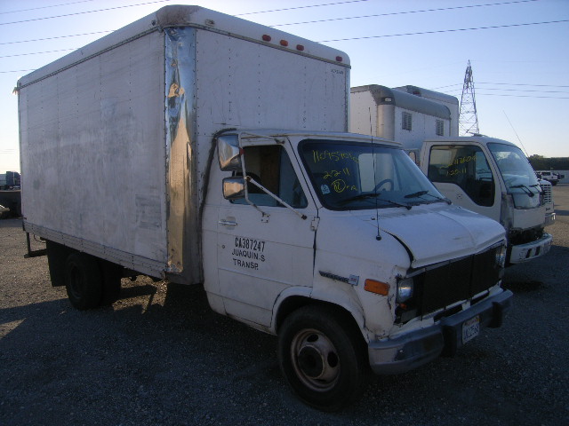 GMC Cutaway Van