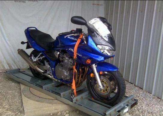 Suzuki GSF600S