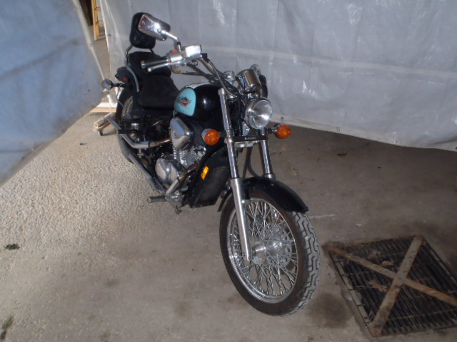 Honda VT600CD (SHADOW VLX DELUXE)