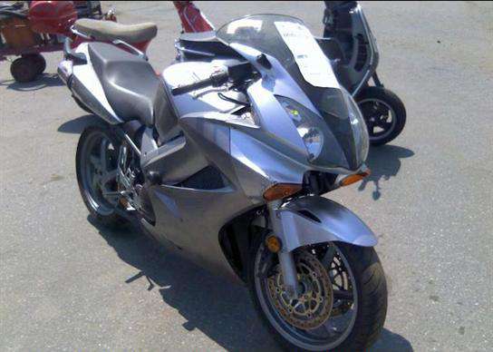 Honda VFR800 (INTERCEPTOR)