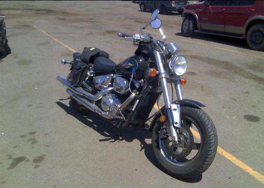 Suzuki VZ800