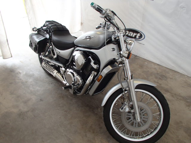 Suzuki VS800