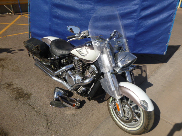 Suzuki VLR1800/VLR1800T