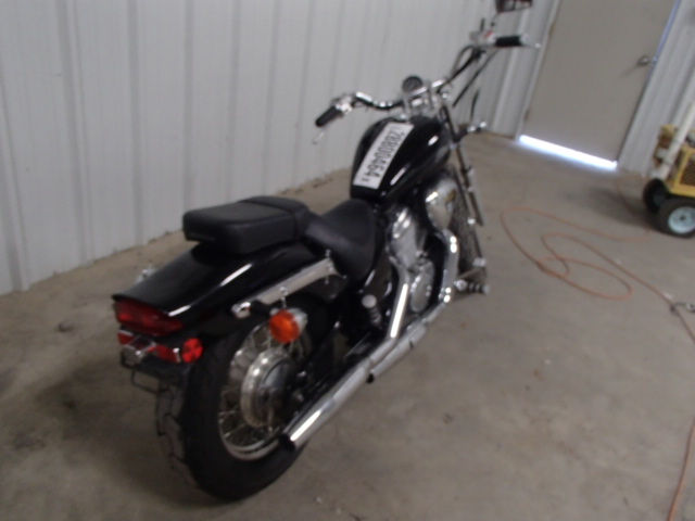 Honda VT600C (SHADOW VLX)
