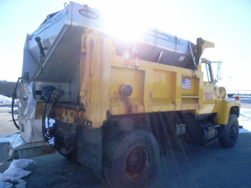 Ford L8000