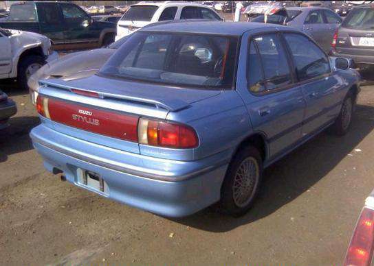 Isuzu Stylus