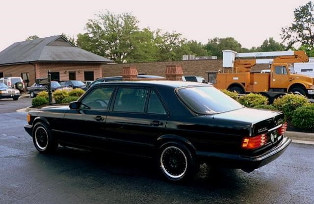 1987 Mercedes-Benz 560