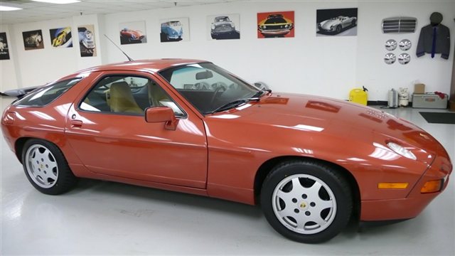 Porsche 928