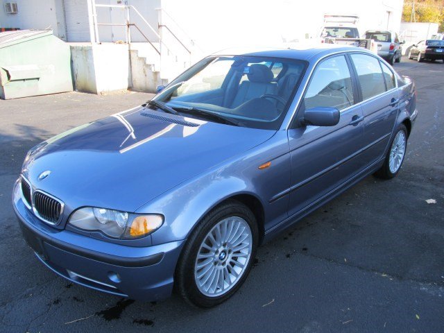 2003 BMW 330i