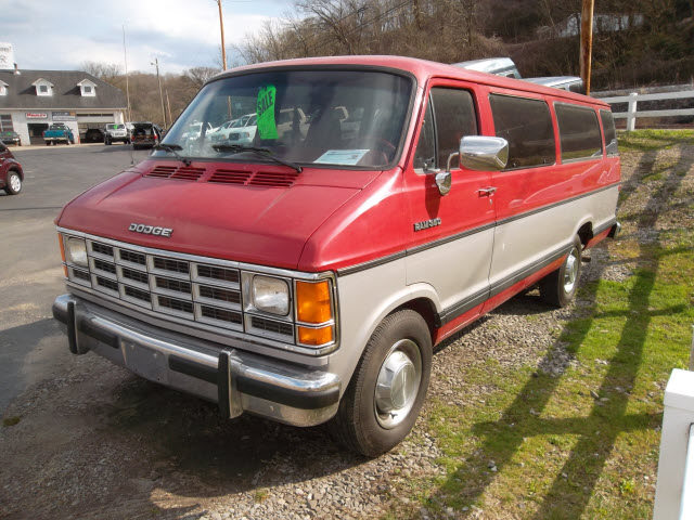 Dodge Ram Wagon