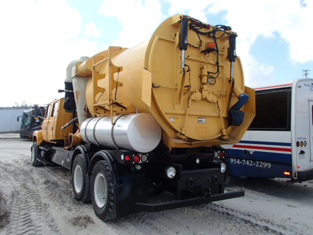 Ford LTS8000