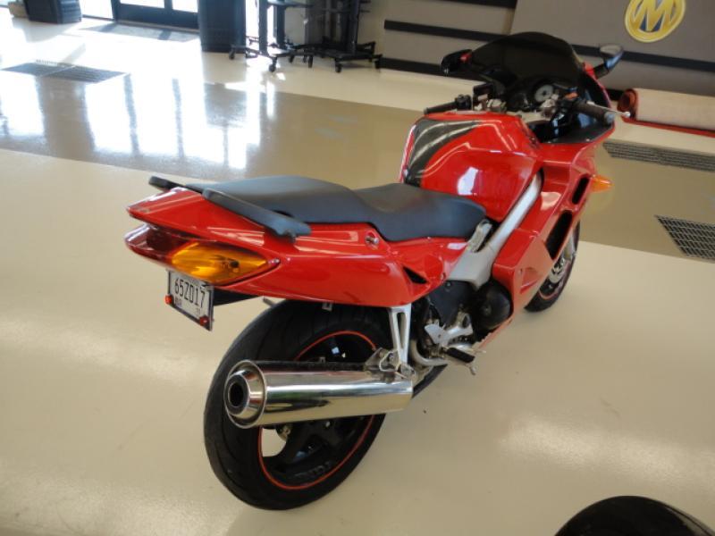 Honda VFR800Fi (INTERCEPTOR)