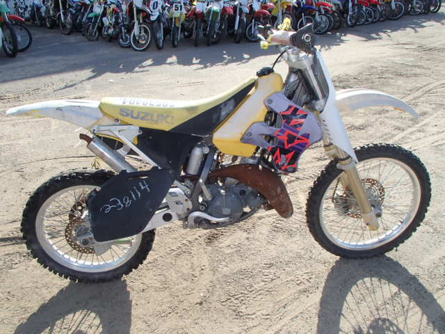 Suzuki RM125T