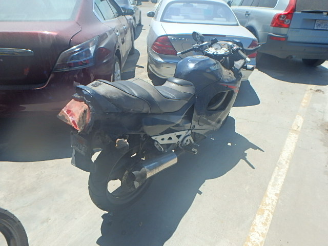 Suzuki GSX750F