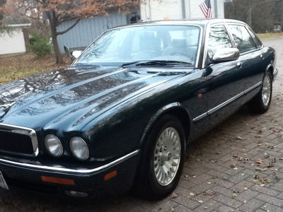 Jaguar XJ12