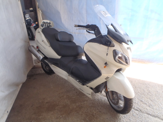 Suzuki AN650L