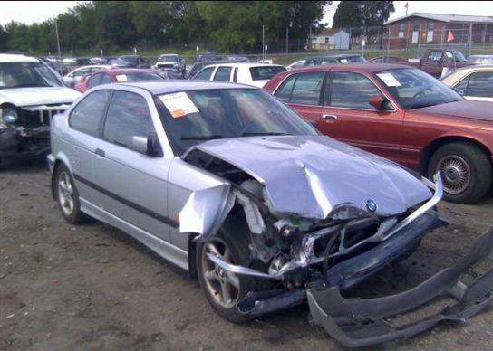 BMW 318ti