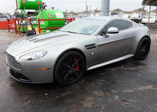 Aston Martin V12 Vantage