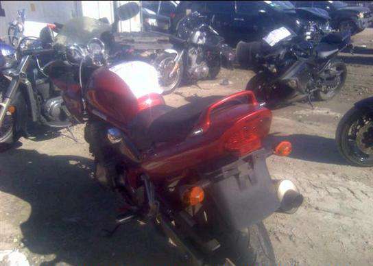 Suzuki GSF600S