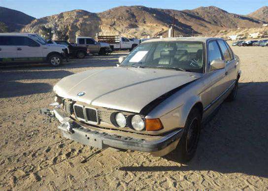BMW 735i