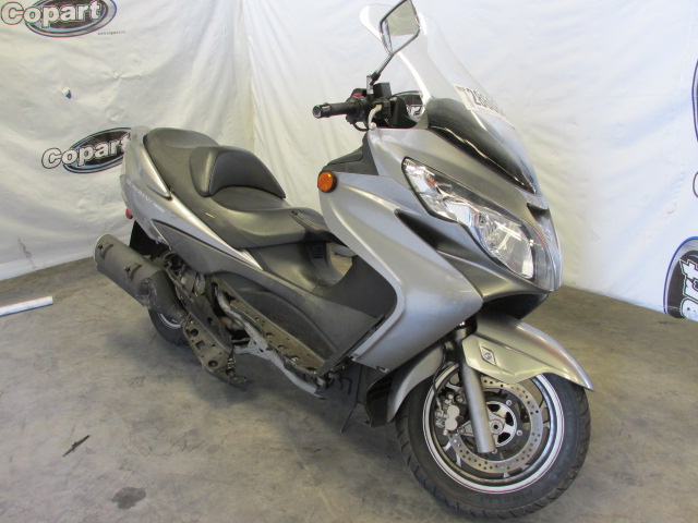 Suzuki AN400