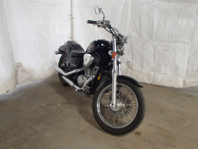 Honda VT600C (SHADOW VLX)
