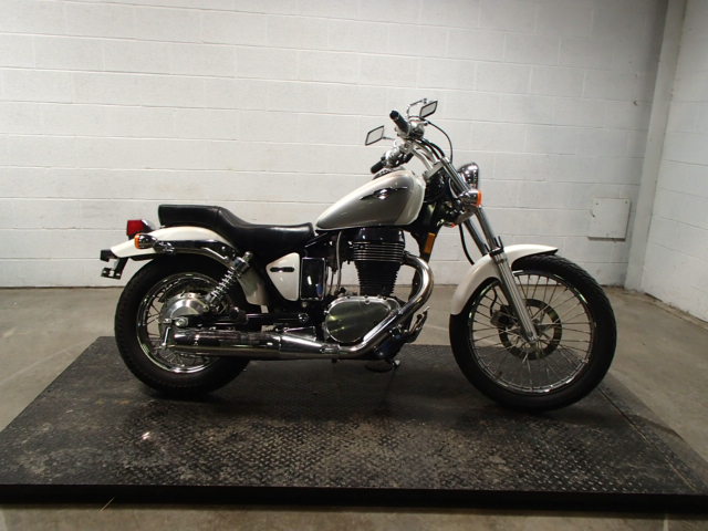Suzuki LS650