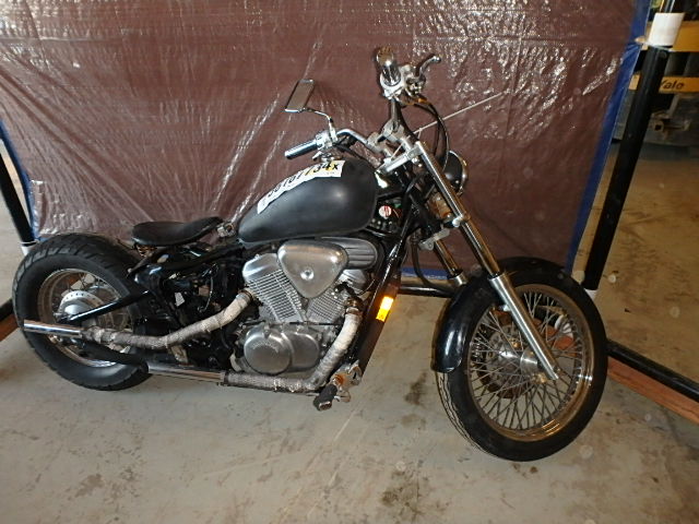 Honda VT600C (SHADOW VLX)