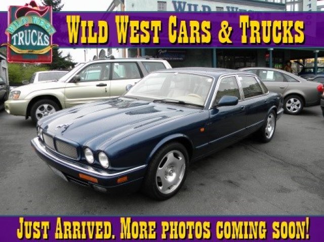 Jaguar XJR