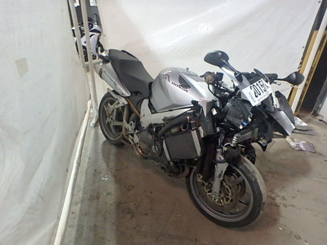 Honda VFR800A (INTERCEPTOR)