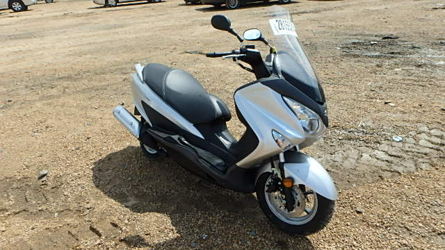 Suzuki UH200L