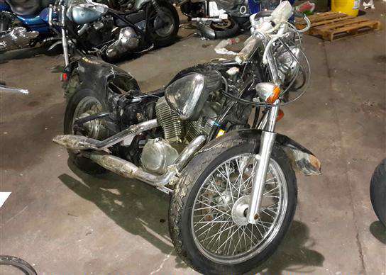 Honda VT600C (SHADOW VLX)
