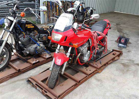 Suzuki GSF600S