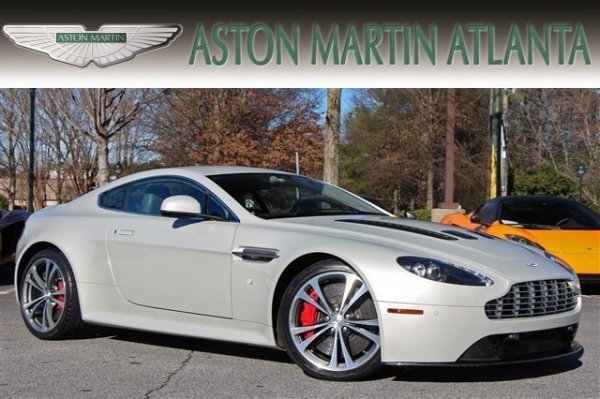Aston Martin V12 Vantage