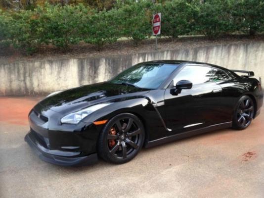 Nissan GT-R