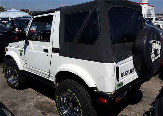 Suzuki Samurai
