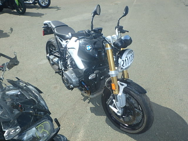 BMW R nineT
