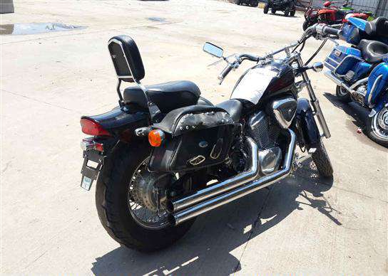 Honda VT600C (SHADOW VLX)